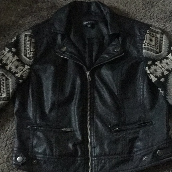 Leather patterned jacket - Picture 3 of 3